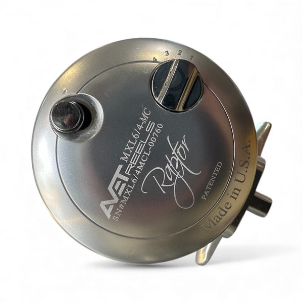 Avet MXL 6/4 Raptor MC Cast Left Handed Silver BLEM